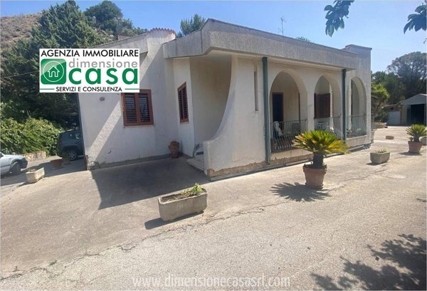 casa indipendente in vendita a Caltanissetta