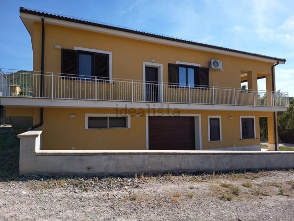 casa indipendente in vendita a Caltanissetta