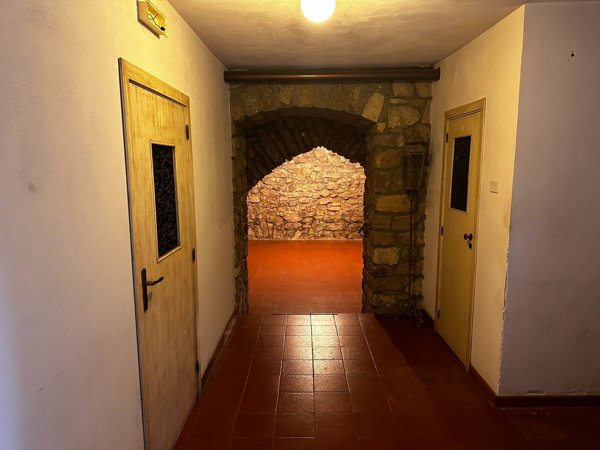 negozio in vendita a Caltanissetta in zona Centro Storico