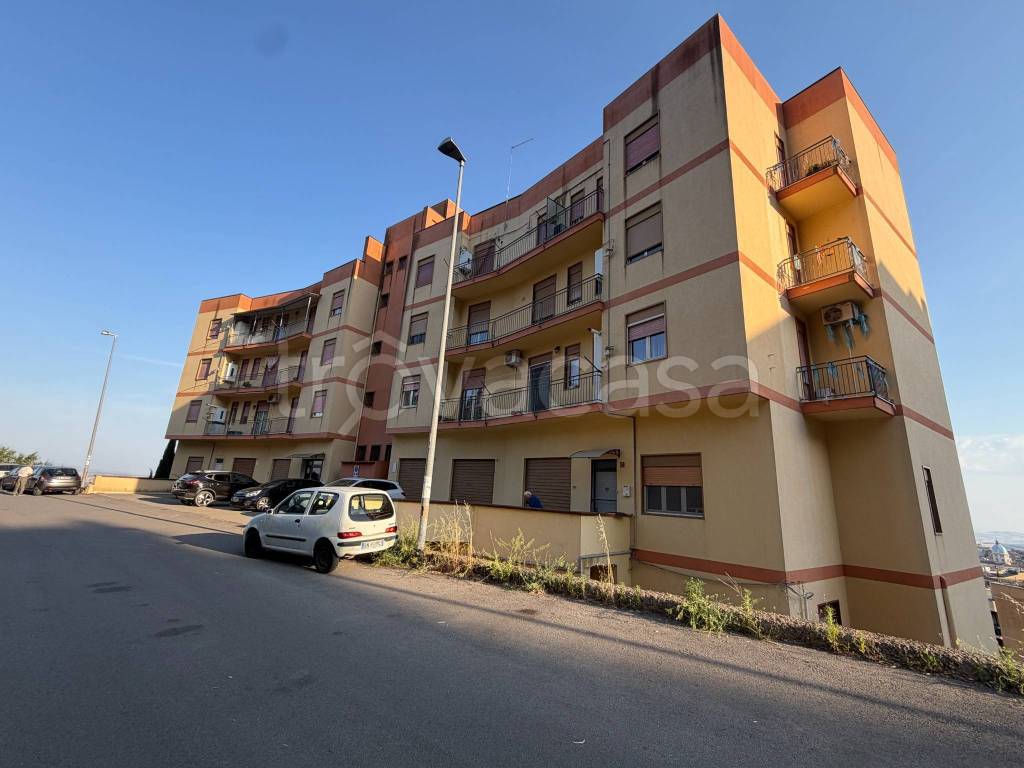 appartamento in vendita a Caltanissetta in zona Centro Storico