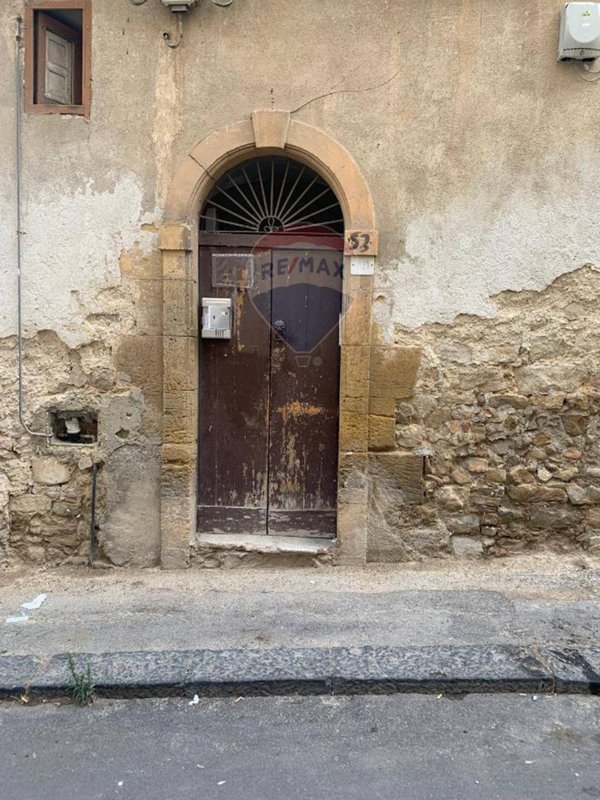 appartamento in vendita a Caltanissetta in zona Centro Storico