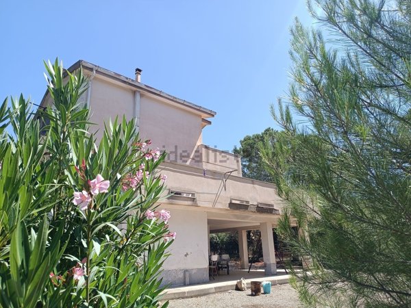 casa indipendente in vendita a Caltanissetta in zona Borgo Petilia