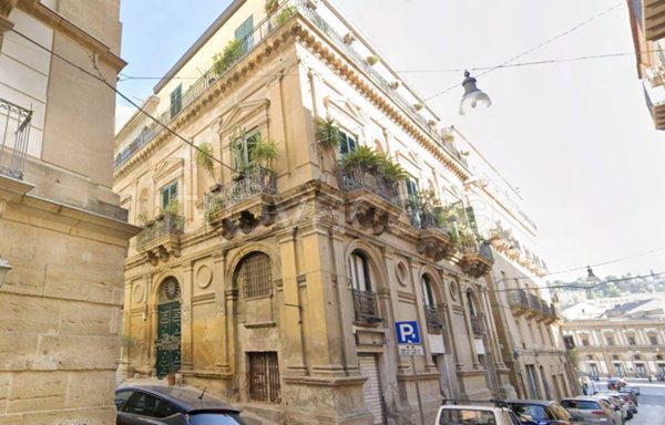 appartamento in vendita a Caltanissetta in zona Centro Storico
