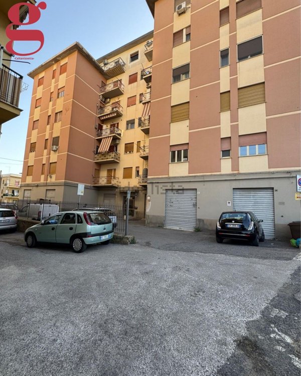 appartamento in vendita a Caltanissetta in zona Palmitelli