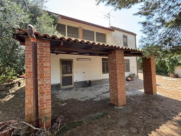 casa indipendente in vendita a Caltanissetta in zona Borgo Petilia