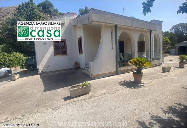 casa indipendente in vendita a Caltanissetta