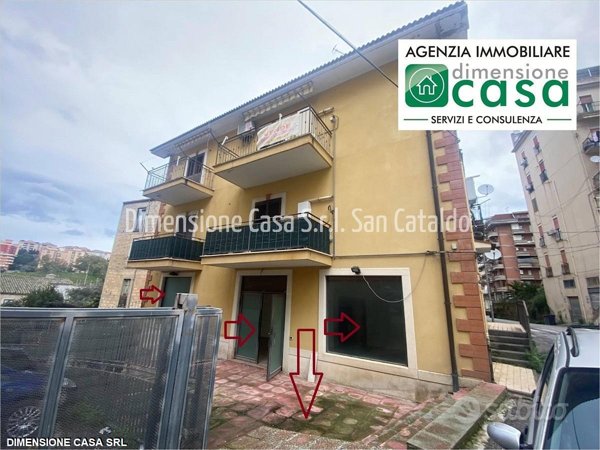 locale commerciale in vendita a Caltanissetta in zona Borgo Petilia
