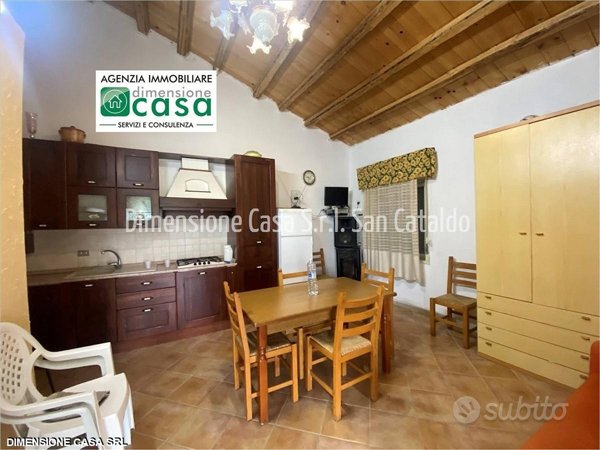 casa indipendente in vendita a Caltanissetta in zona Borgo Petilia