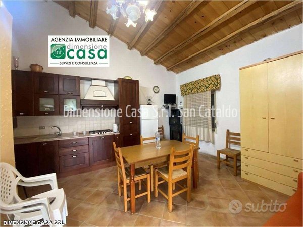 casa indipendente in vendita a Caltanissetta in zona Borgo Petilia