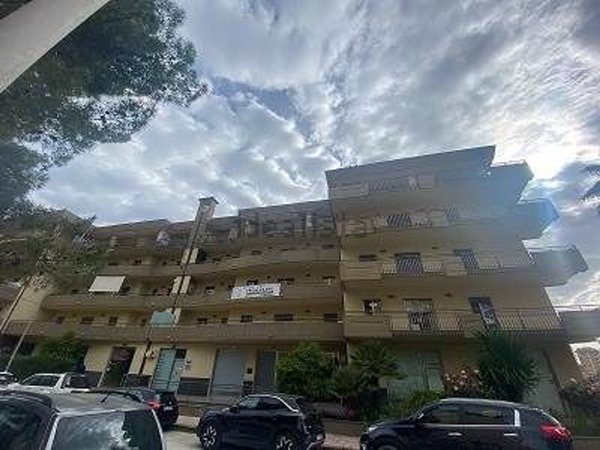 appartamento in vendita a Caltanissetta in zona Palmitelli