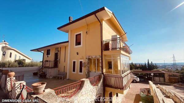 casa indipendente in vendita a Caltanissetta