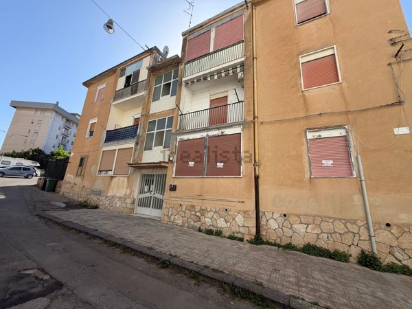 appartamento in vendita a Caltanissetta in zona Palmitelli