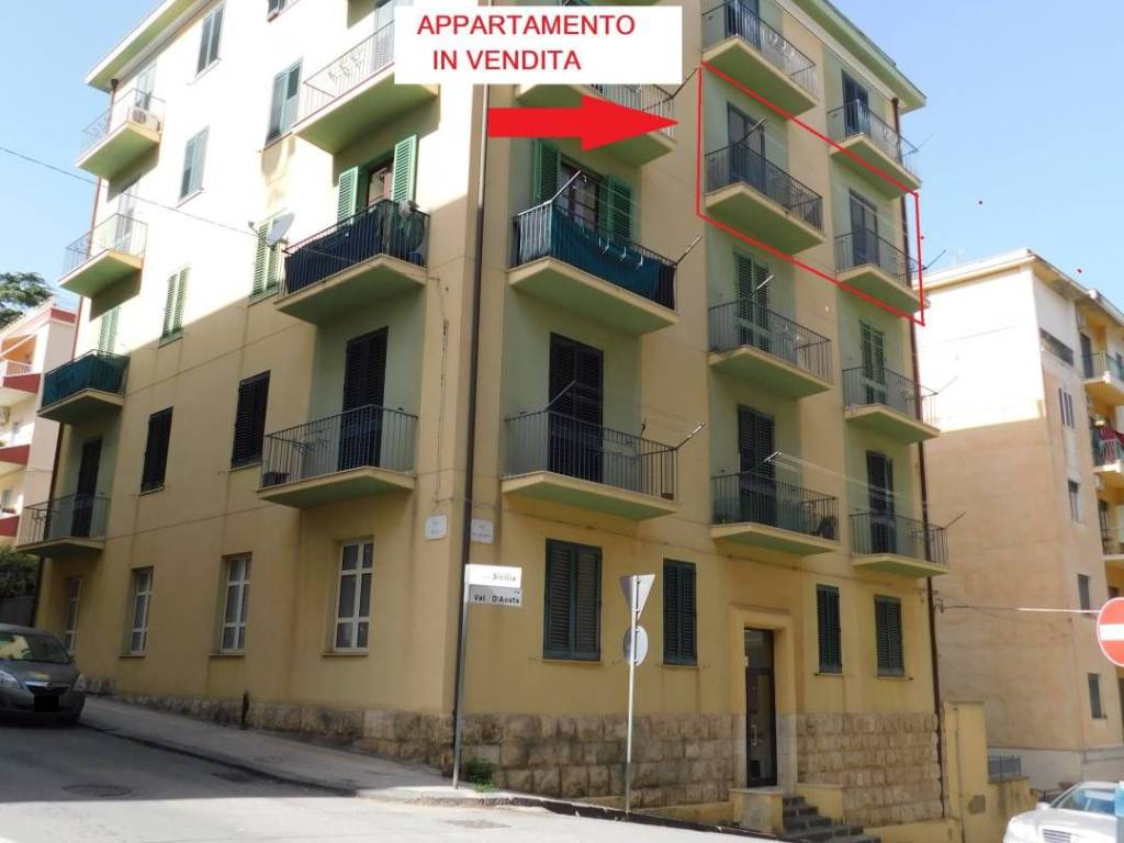 appartamento in vendita a Caltanissetta in zona Palmitelli