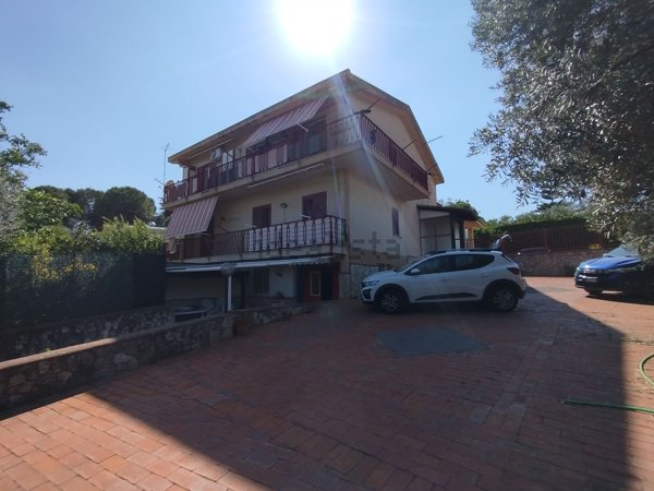 casa indipendente in vendita a Caltanissetta