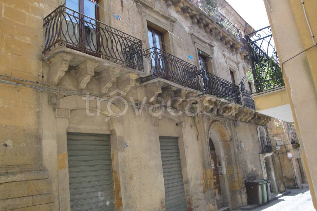 appartamento in vendita a Caltanissetta in zona Centro Storico