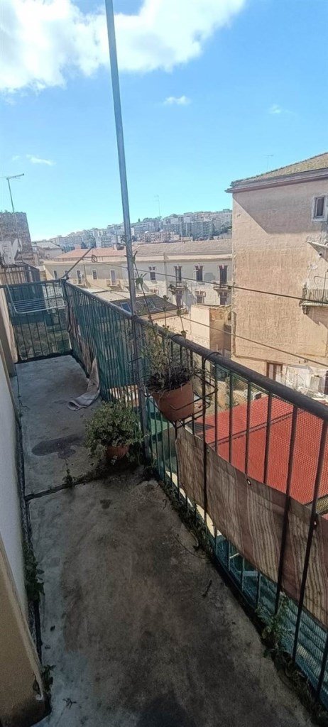 appartamento in vendita a Caltanissetta in zona Centro Storico