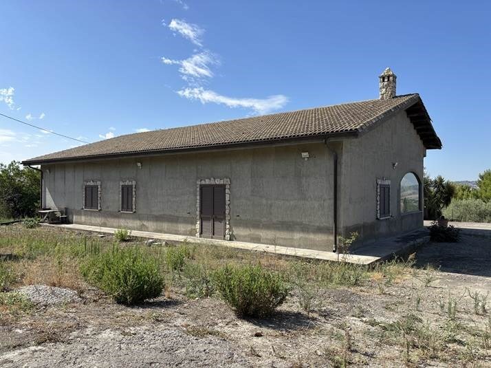 casa indipendente in vendita a Caltanissetta in zona Borgo Petilia