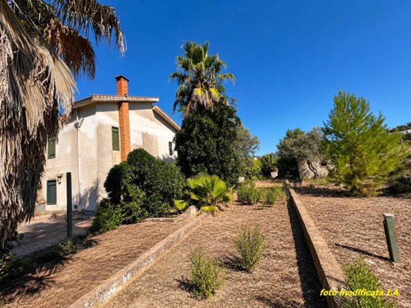casa indipendente in vendita a Caltanissetta