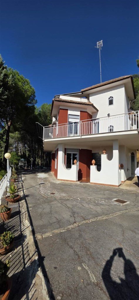 casa indipendente in vendita a Caltanissetta