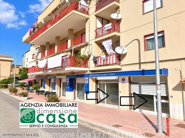 locale commerciale in vendita a Caltanissetta