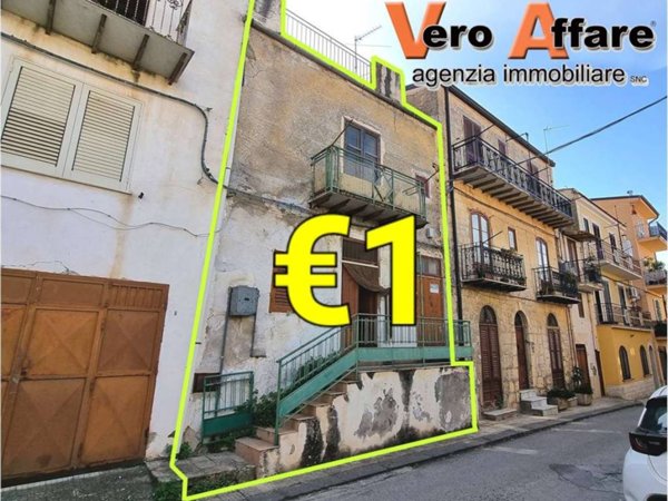 casa indipendente in vendita a Campofranco