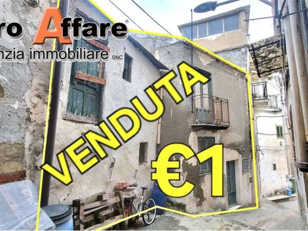 casa indipendente in vendita a Campofranco