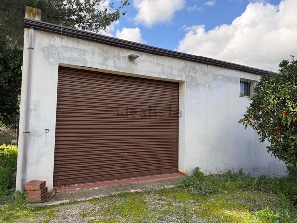 casa indipendente in vendita a Campofranco