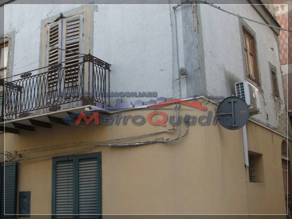 casa indipendente in vendita a Delia