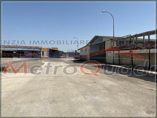 locale commerciale in vendita a Delia
