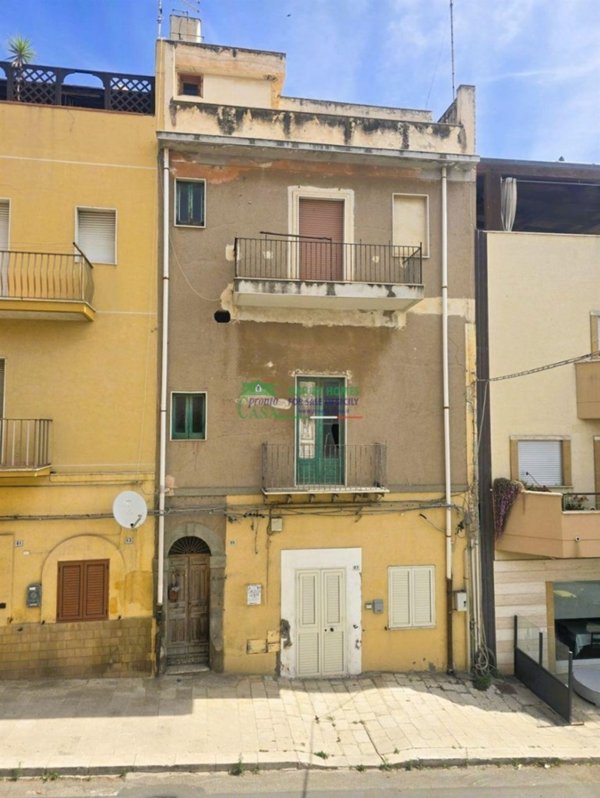 casa indipendente in vendita a Gela