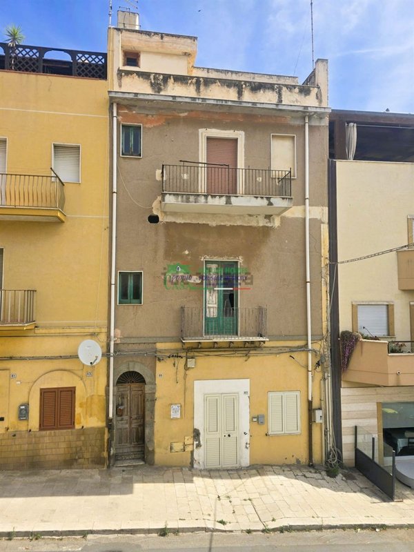 casa indipendente in vendita a Gela