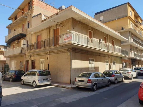 appartamento in vendita a Gela in zona Caposoprano