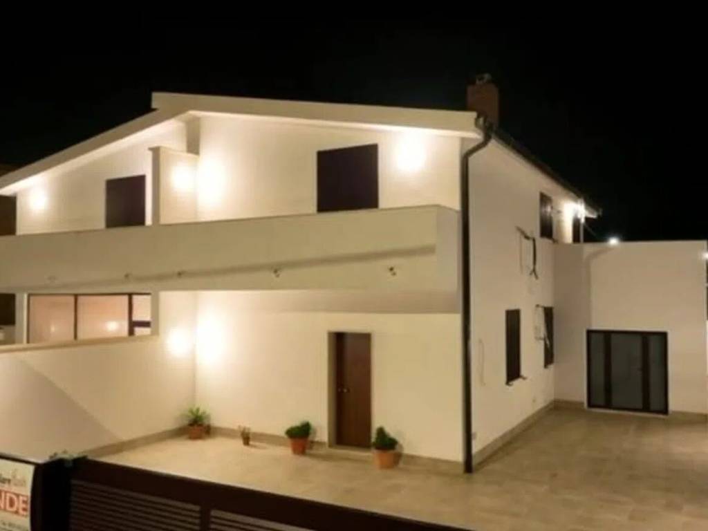 casa indipendente in vendita a Gela in zona Manfria