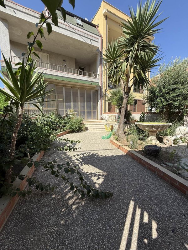 casa indipendente in vendita a Gela in zona Caposoprano
