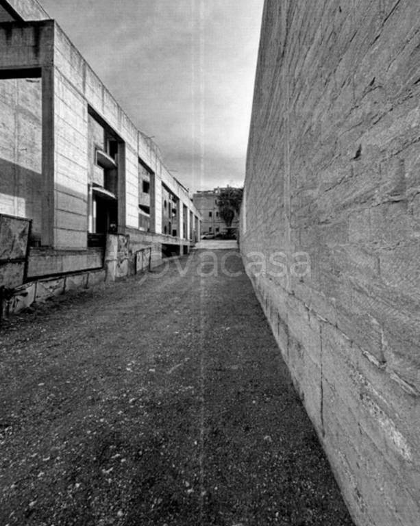 negozio in vendita a Gela