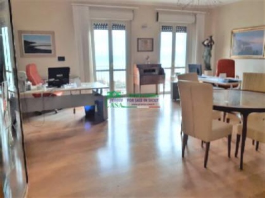 appartamento in vendita a Gela in zona Centro Storico