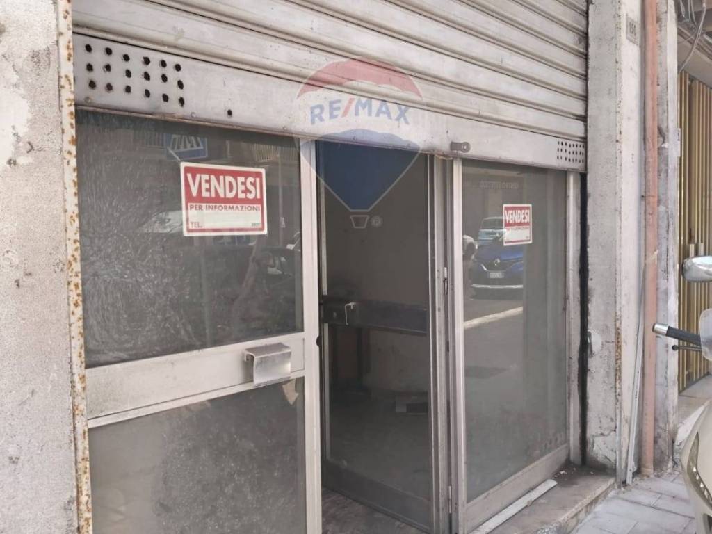 locale commerciale in vendita a Gela