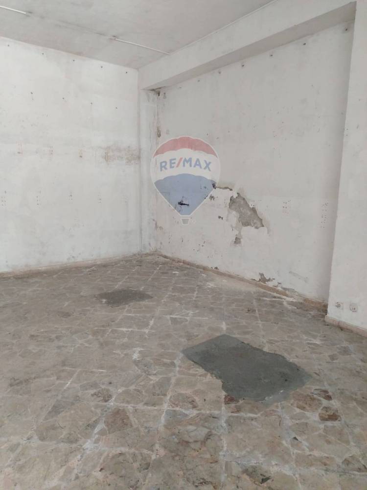 locale commerciale in vendita a Gela