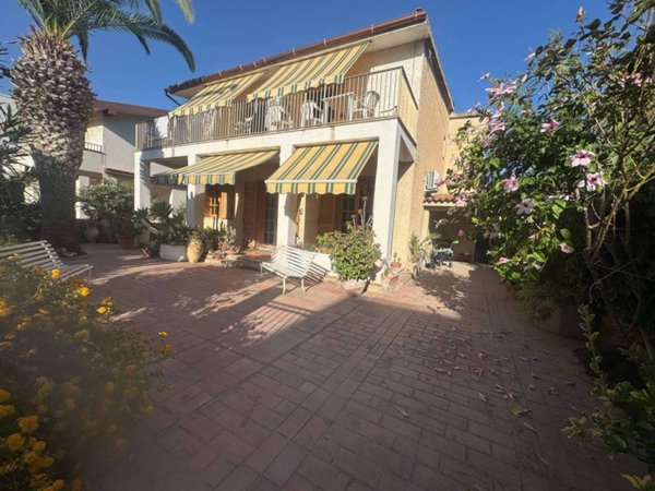 casa indipendente in vendita a Gela in zona Manfria