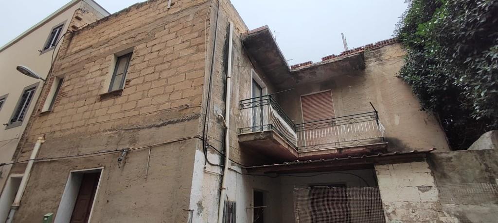 casa indipendente in vendita a Gela