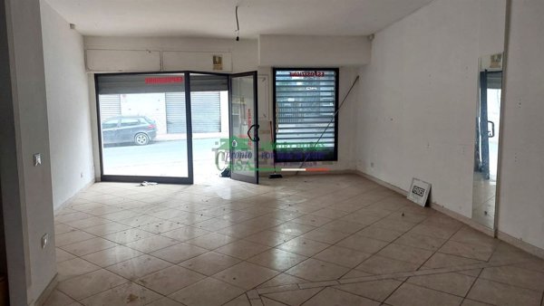 locale commerciale in vendita a Gela
