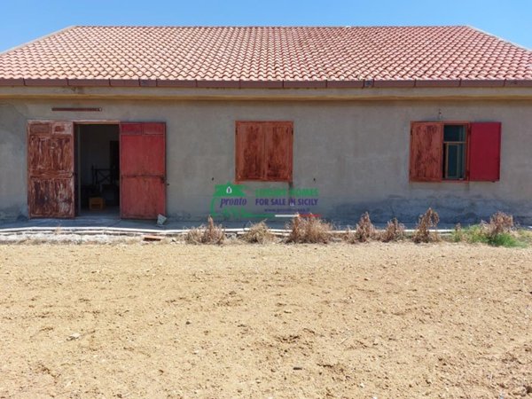 casa indipendente in vendita a Gela