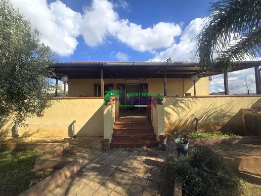 casa indipendente in vendita a Gela
