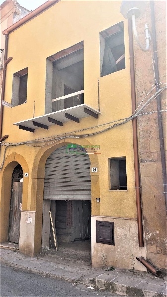 casa indipendente in vendita a Gela in zona Centro Storico