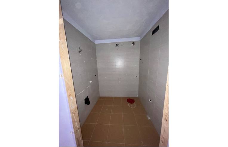 locale commerciale in vendita a Gela