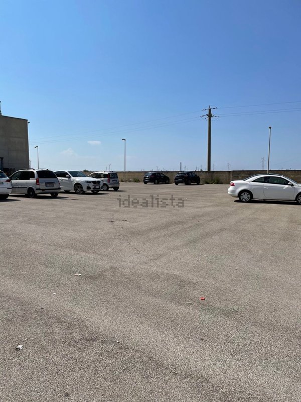 locale commerciale in vendita a Gela