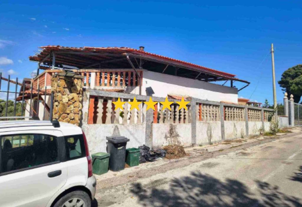 casa indipendente in vendita a Gela in zona Manfria