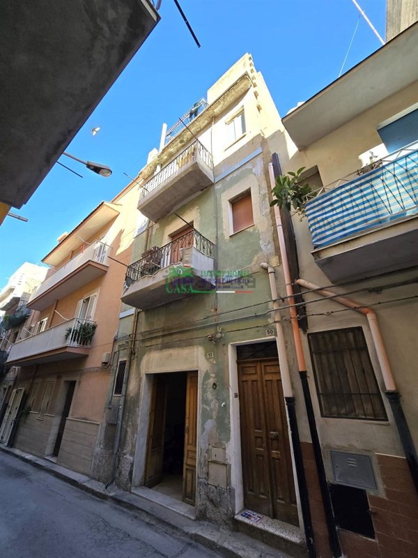 casa indipendente in vendita a Gela