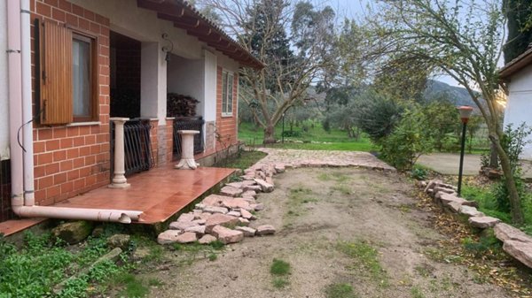 casa indipendente in vendita a Gela
