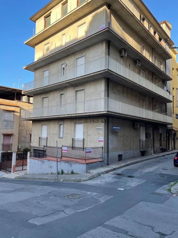 appartamento in vendita a Gela in zona Caposoprano